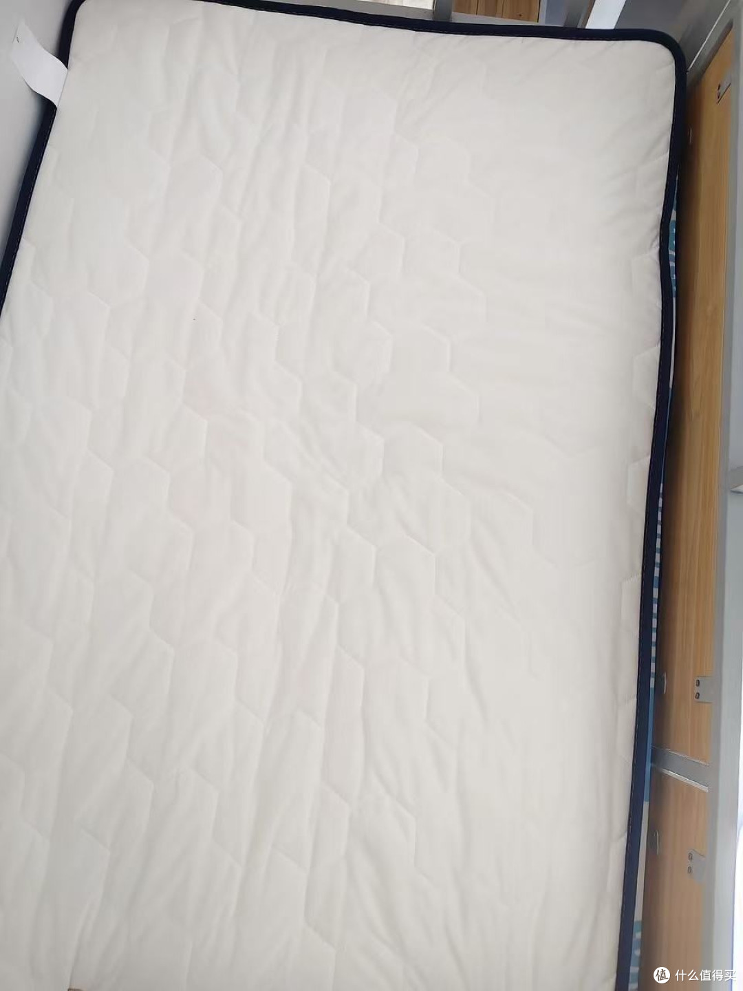 寝室垫被加厚软垫 拯救硬板床的睡眠神器