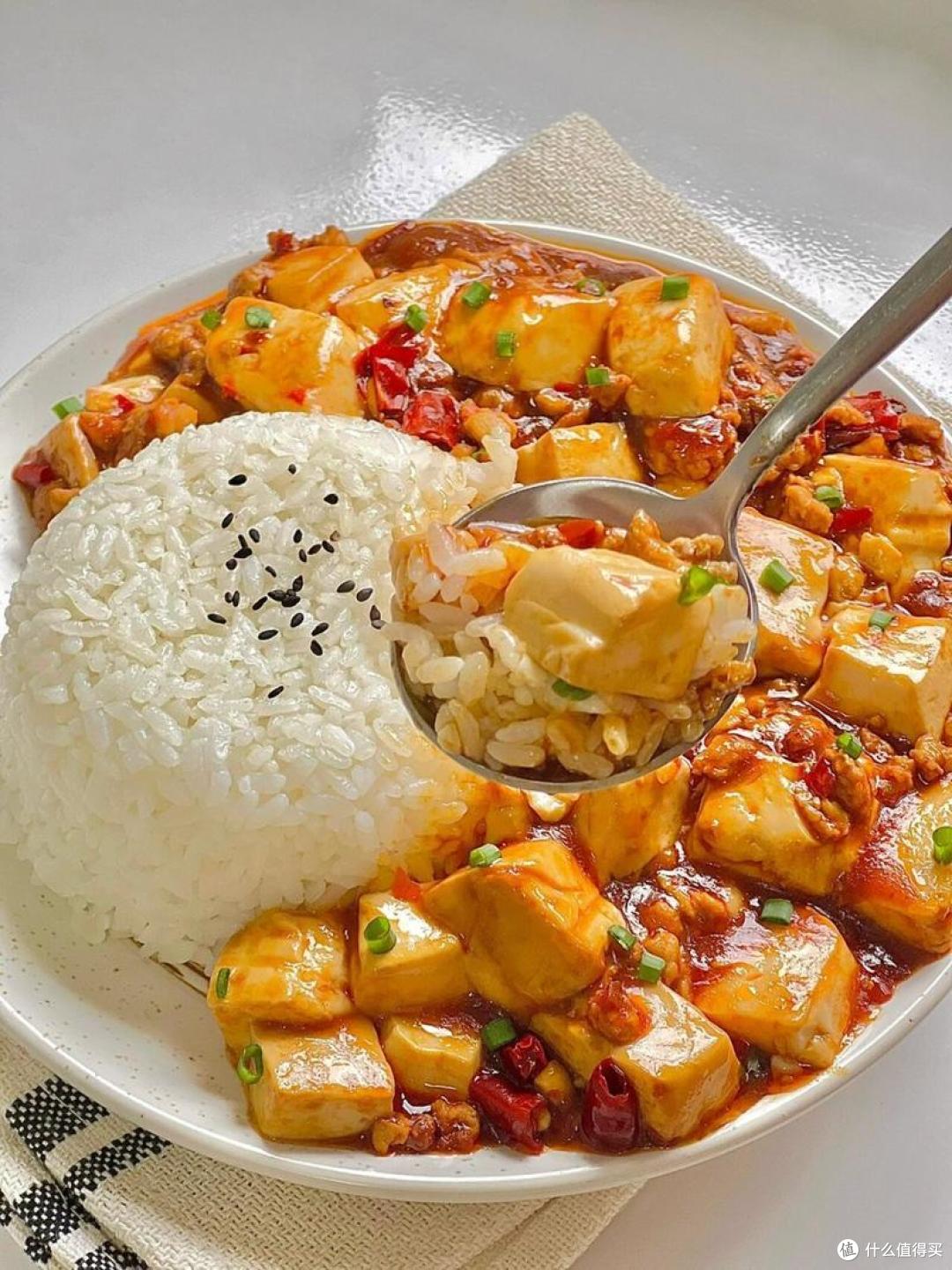 “澳龙、帝王蟹”下饭？还是“麻婆豆腐”下饭？下饭菜有标准！