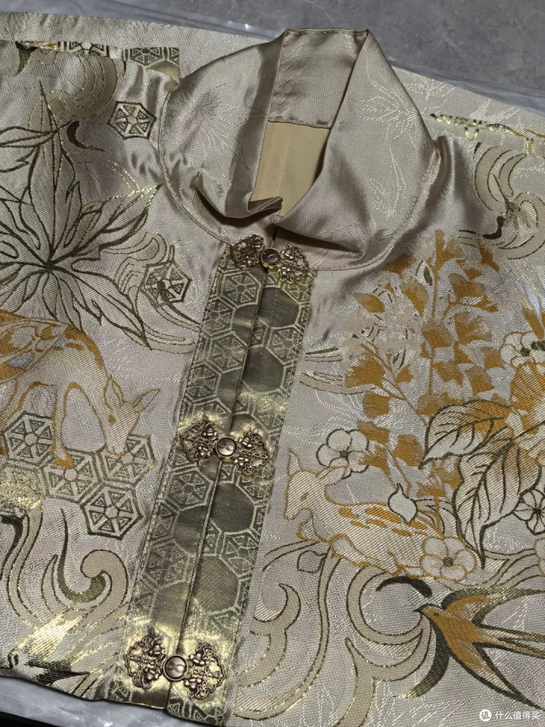 仿妆花织金马面裙 裙门平整行走生辉