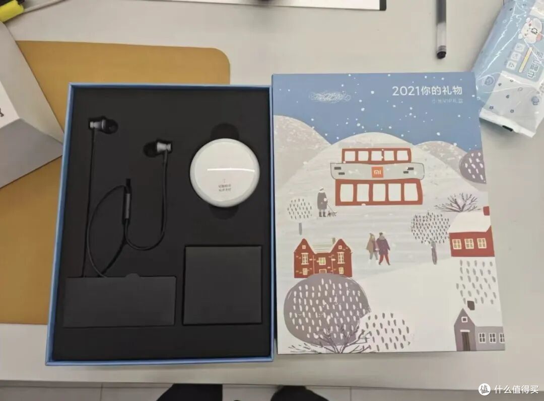 大量小米礼盒流入闲鱼！内含动圈耳机+触控夜灯，全新才18元