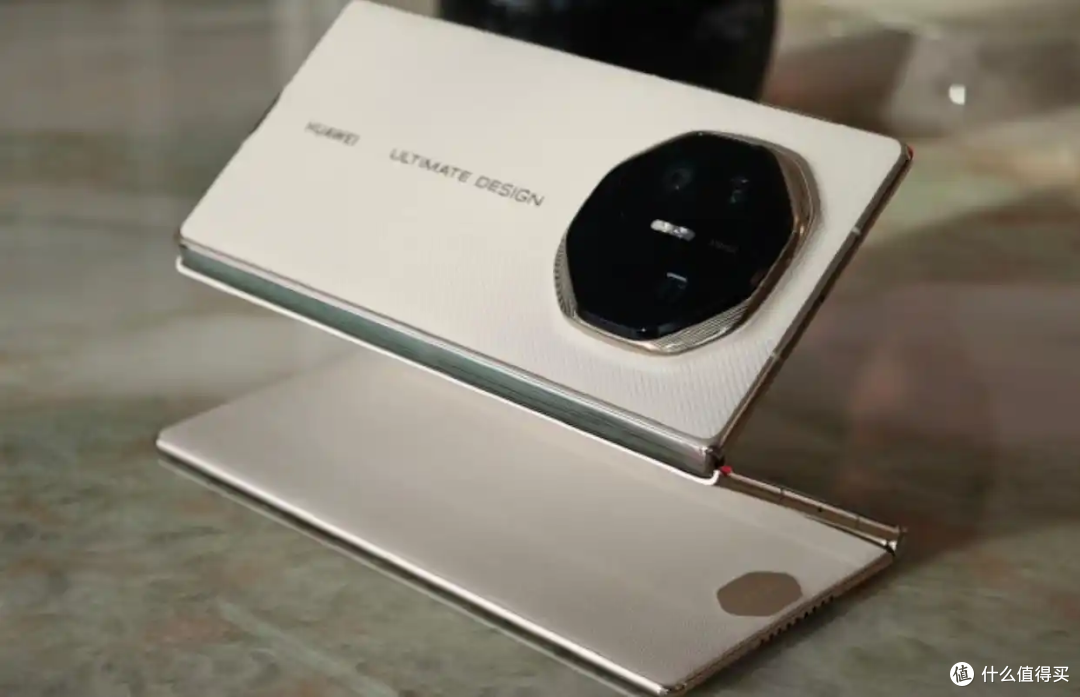 华为目前“值得捡漏”的三折叠,16GB+1TB暴跌5000元,可以入手了