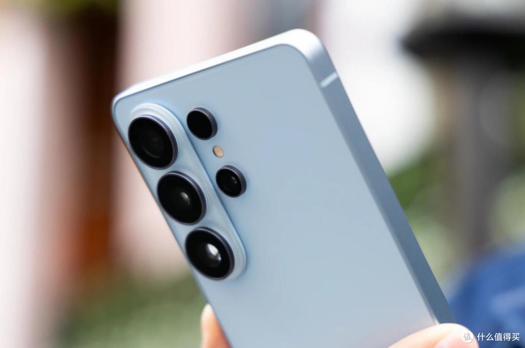 旗舰正面对决!iPhone18 ProMax对决三星S26 Ultra:苹果赢在哪?