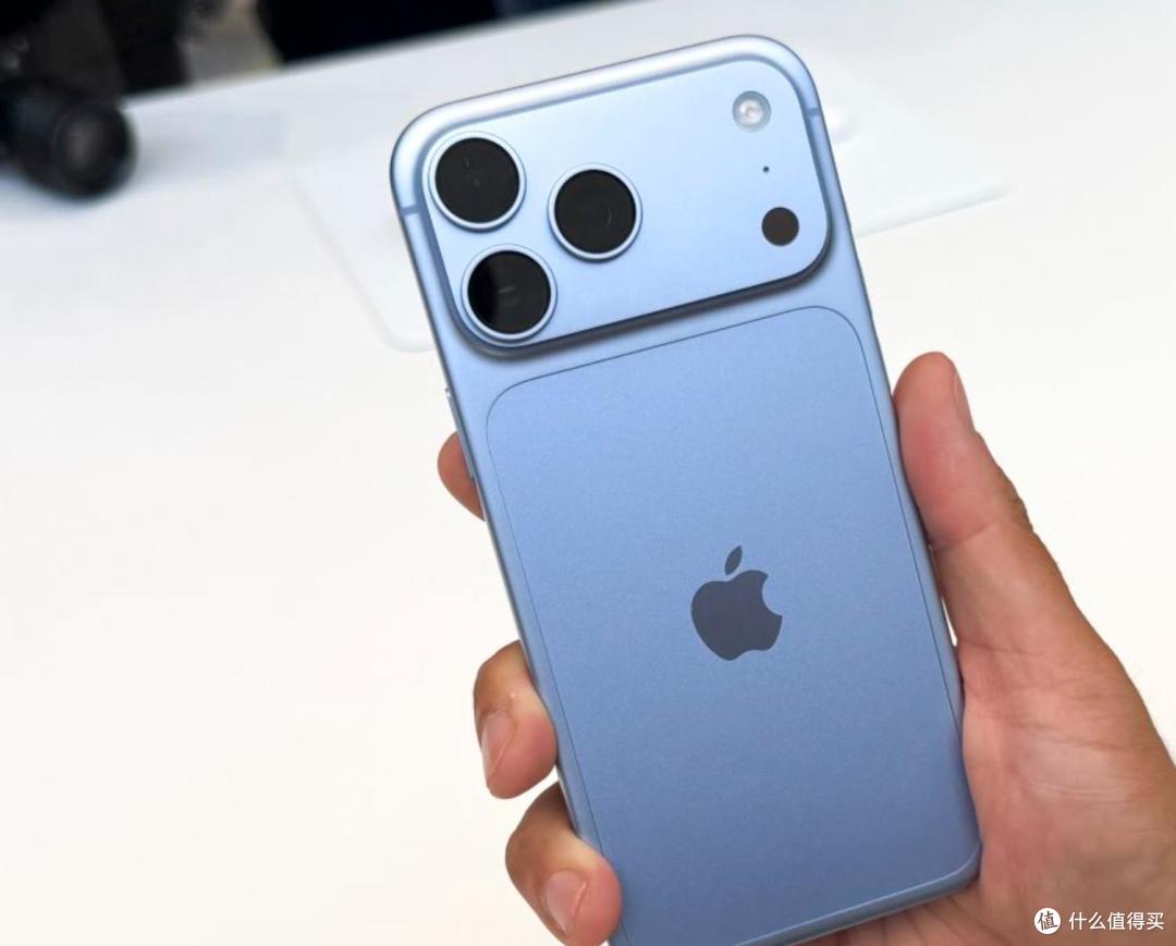 旗舰正面对决!iPhone18 ProMax对决三星S26 Ultra:苹果赢在哪?
