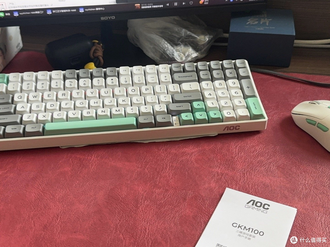 AOC GKM100三模键鼠套装:200元档的“全能六边形战士”