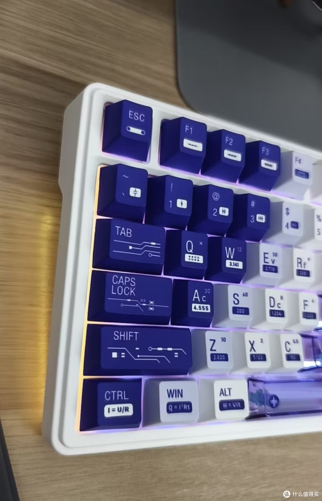 RK R87 Pro V2的樱诺轴V2