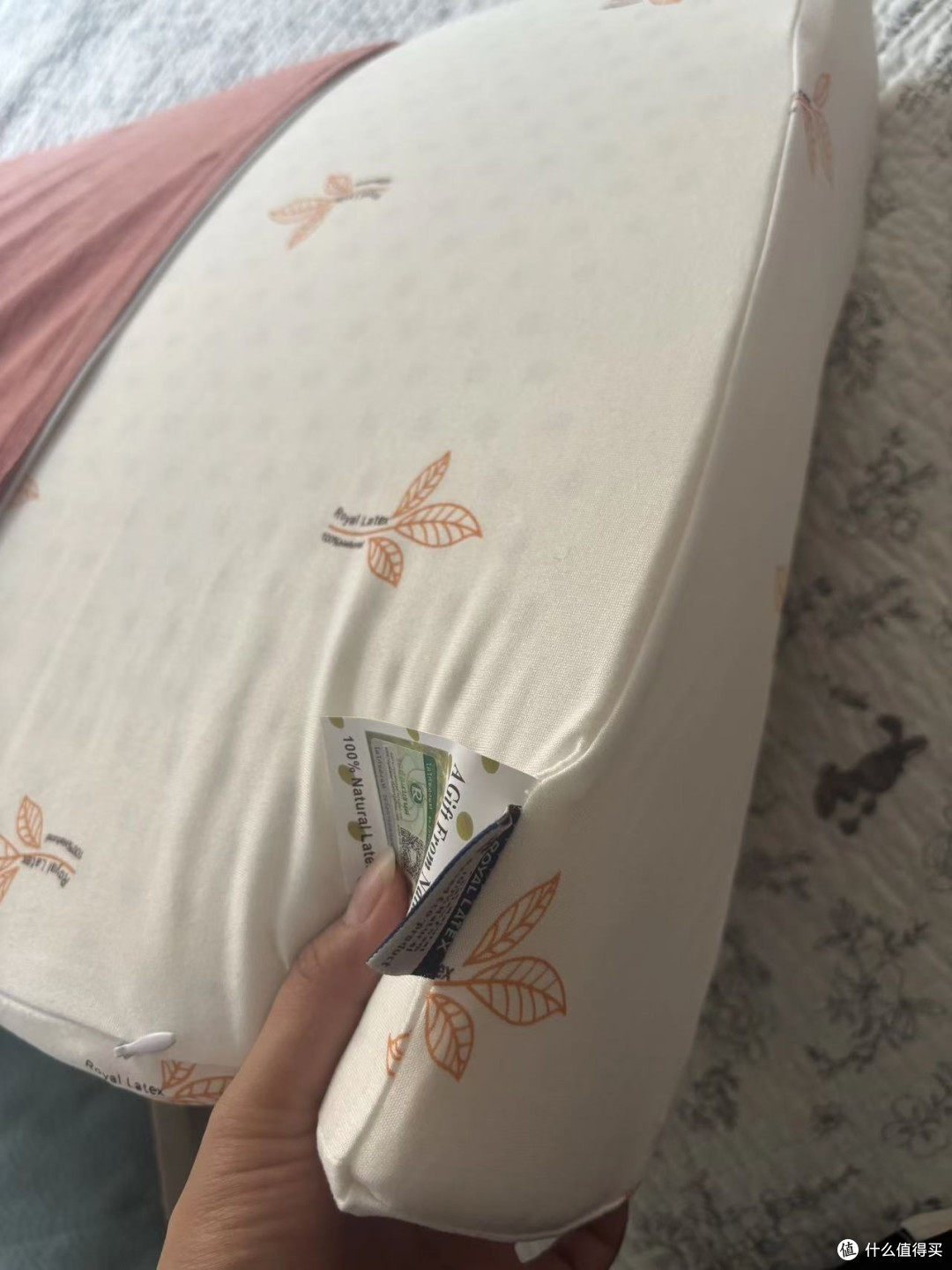 按摩颗粒加护肩设计,睡出好气色