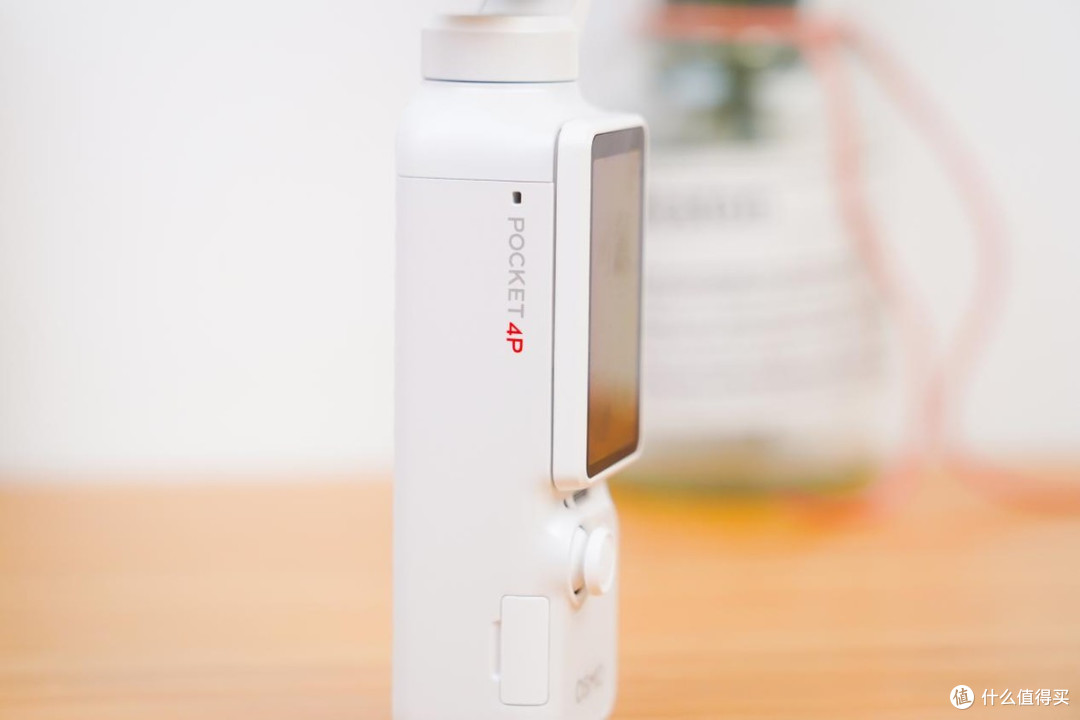 大疆Osmo Pocket 4P珠光白开箱：把珠光质感装进口袋
