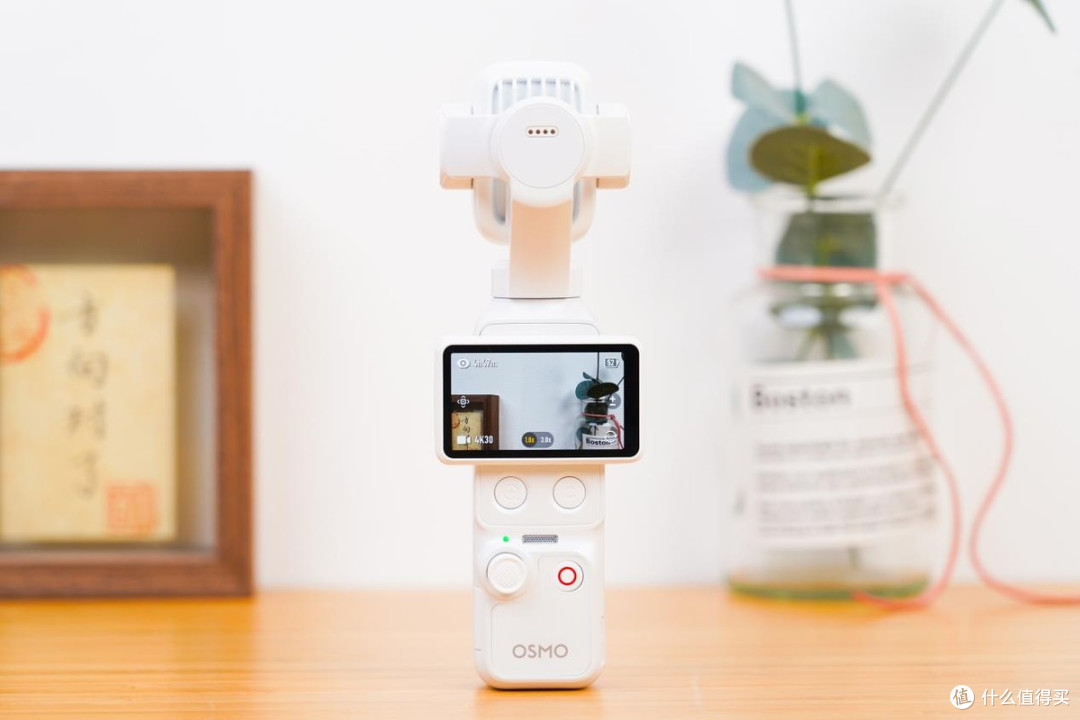 大疆Osmo Pocket 4P珠光白开箱：把珠光质感装进口袋