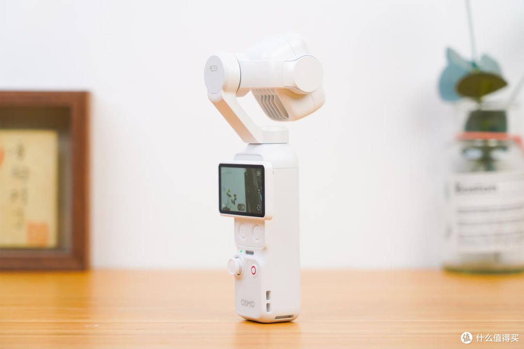 大疆Osmo Pocket 4P珠光白开箱：把珠光质感装进口袋