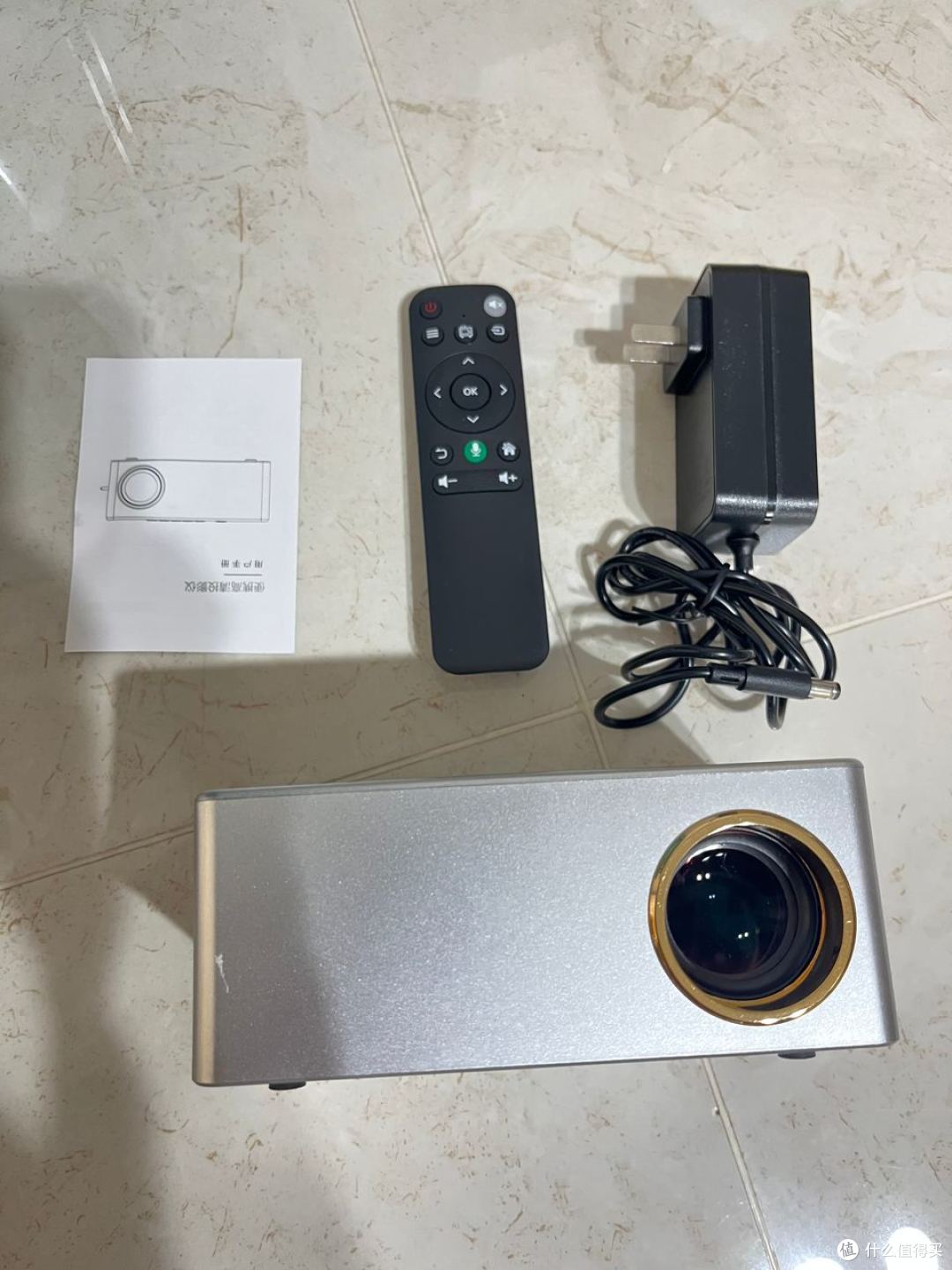 4亿台电视挂着，开机率十年腰斩，真不怪我们不爱看
