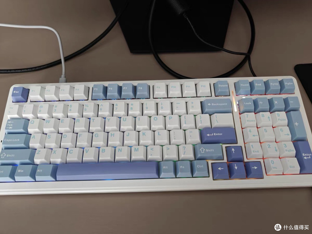 从国外大牌键盘换到狼蛛F99Pro,国产外设给我惊喜