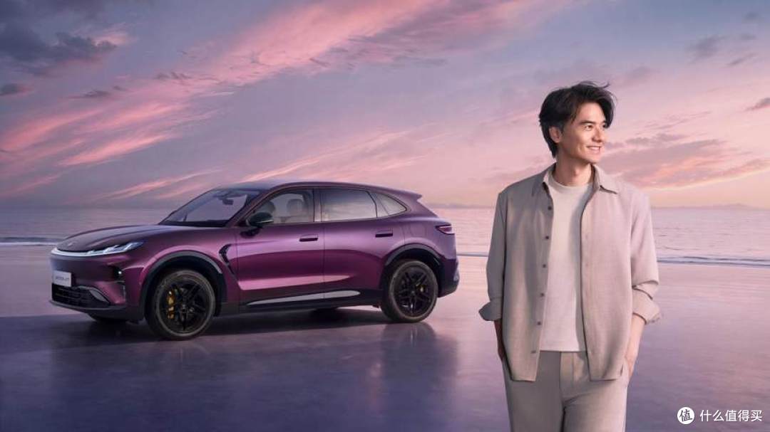 智美AI越级大五座SUV 极狐阿尔法T7重磅上市 补贴价13.28万起
