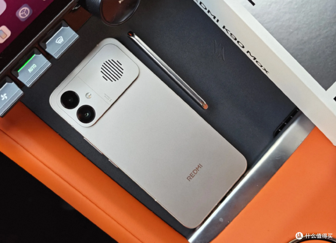 小米“性价比”机皇诞生:从3999元跌至2777元,天玑9500+8550mAh