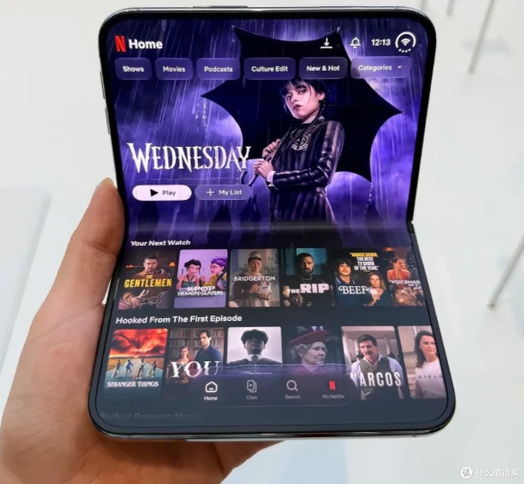 苹果首款折叠 iPhone Duo：15999 元起是真香还是纯交智商税？