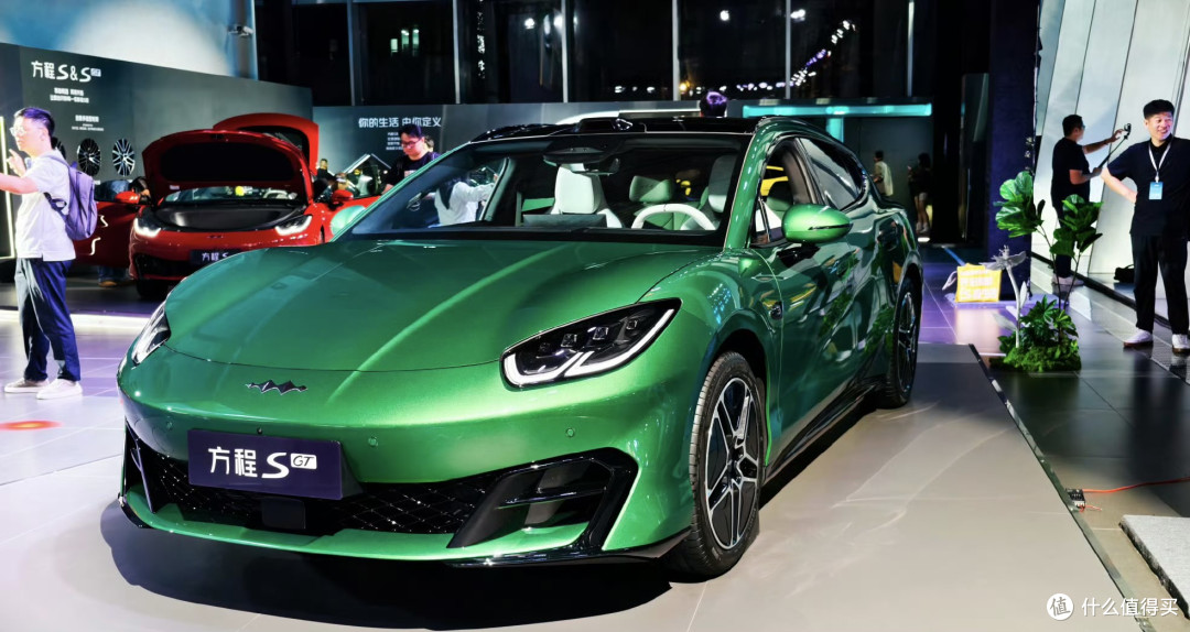 18.99万起!方程S正式上市,900km续航+云辇-M这价格有点狠