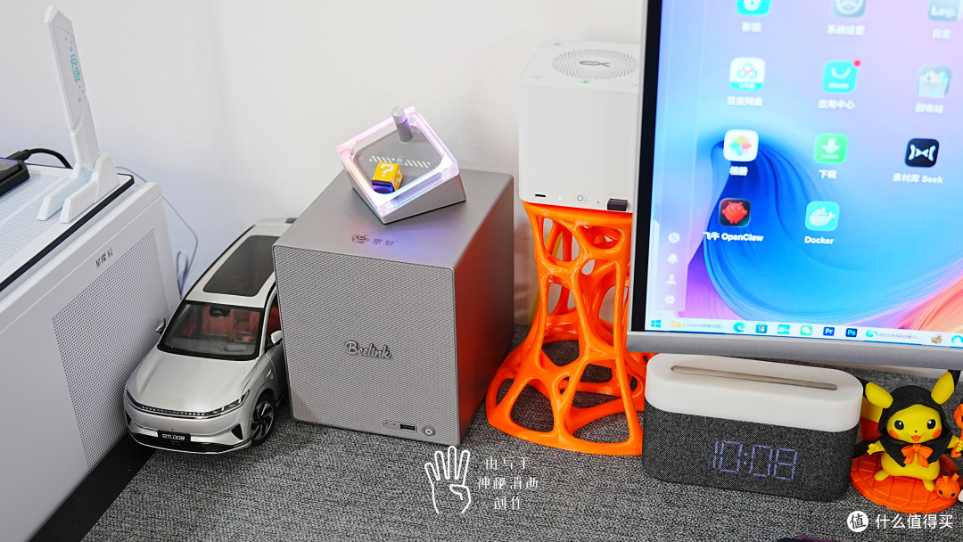 自带fnOS会员的零刻MEPro J5005四盘位版,更懂家庭存储的智能NAS