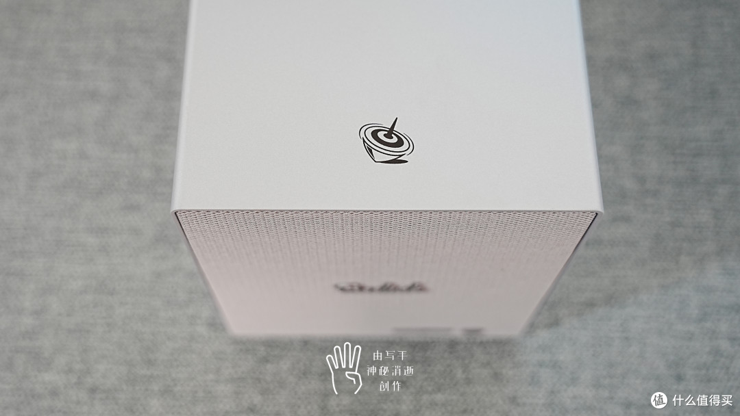 自带fnOS会员的零刻MEPro J5005四盘位版,更懂家庭存储的智能NAS