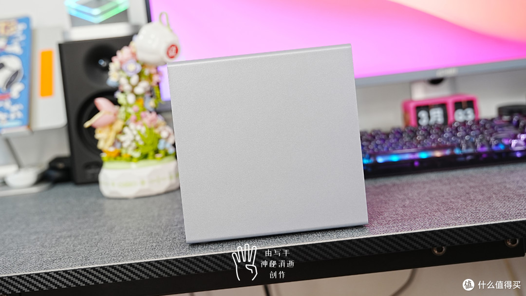 自带fnOS会员的零刻MEPro J5005四盘位版,更懂家庭存储的智能NAS