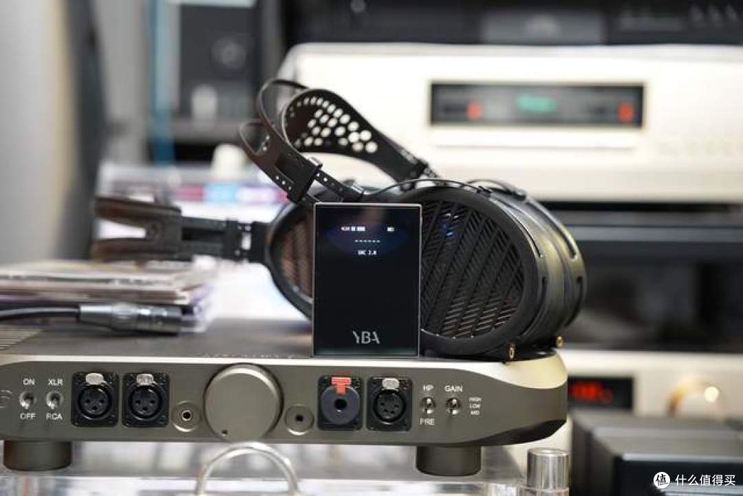 掌心台机:首发评测YBA VIBE P1,一台不像便携的便携解码耳放