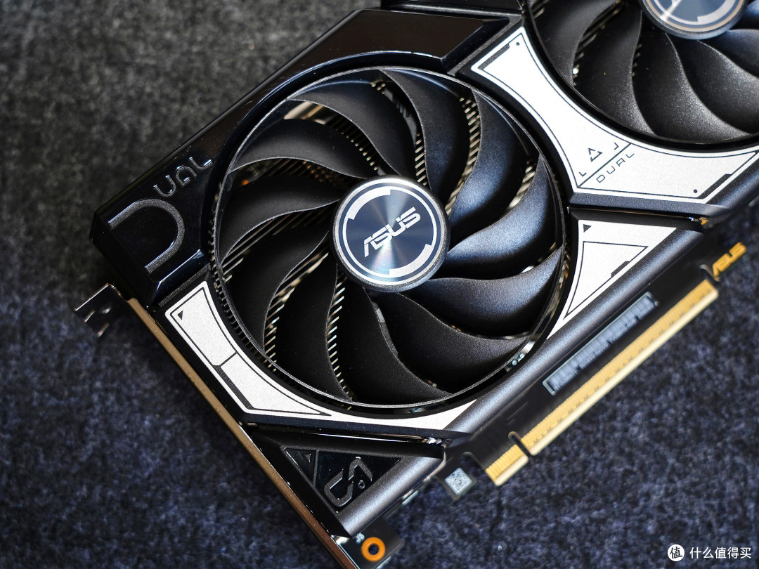 涨价时期的妥协:245k+5060Ti+双屏海景房机箱的装机方案