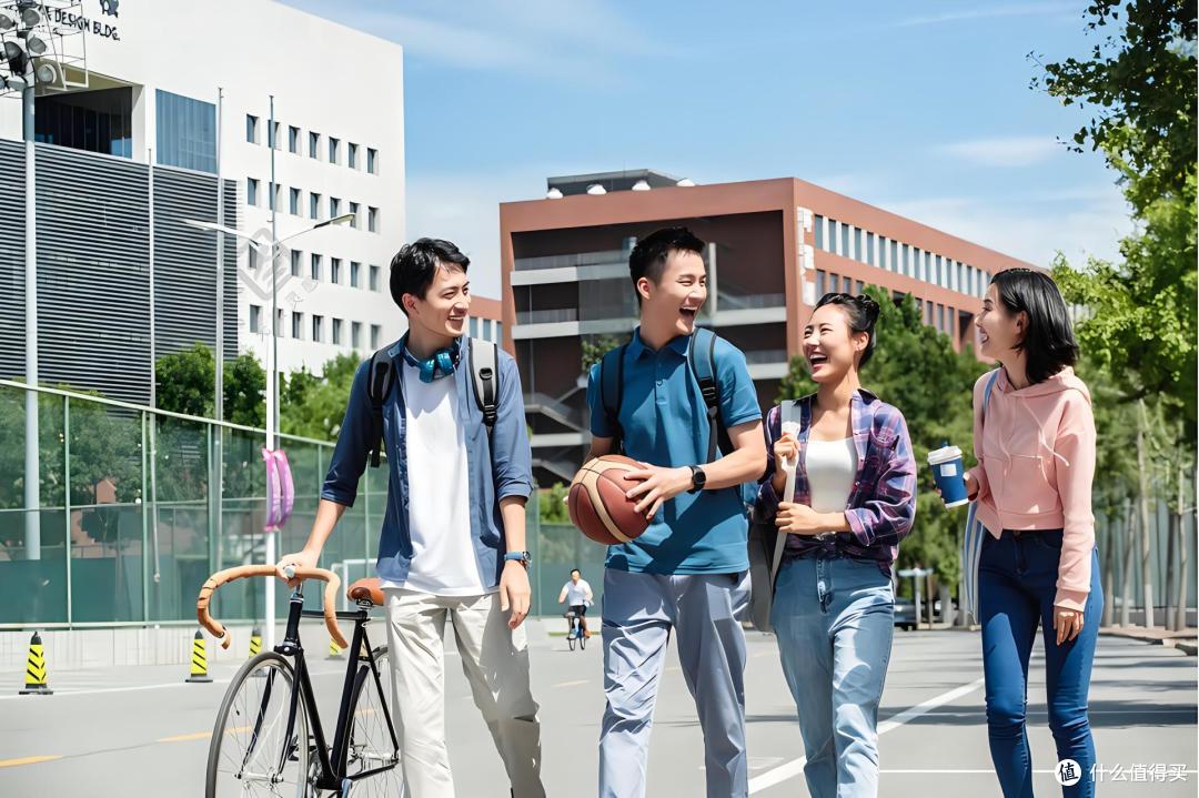 请3天假休13天！大学生直接躺赢，打工人国庆堵高速哭了？