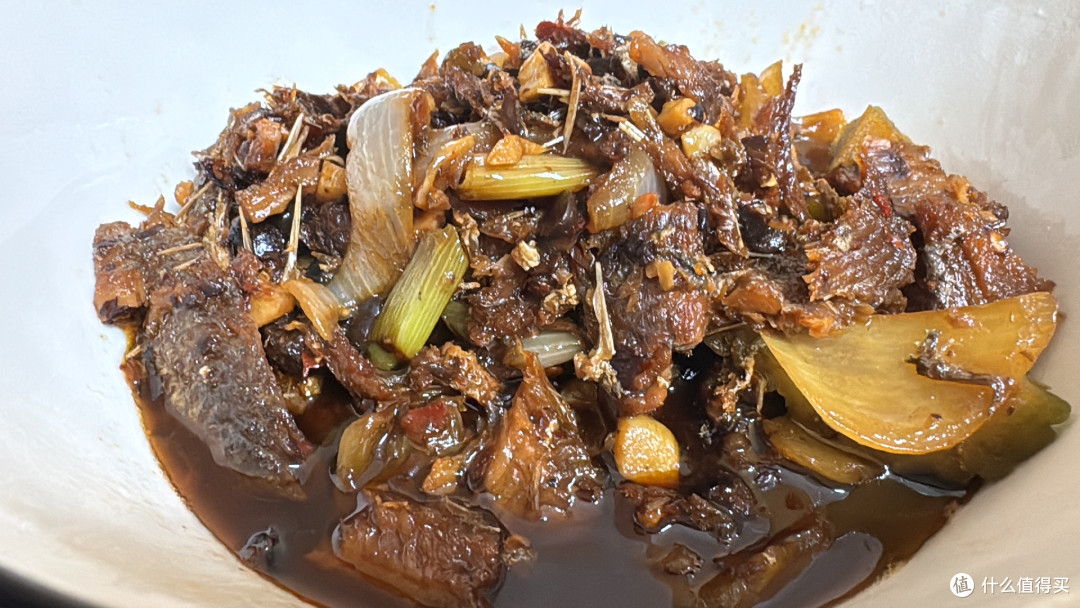 中秋家宴下饭菜:豆豉鲮鱼炒苦瓜,十分钟出锅,苦瓜不苦下饭香!