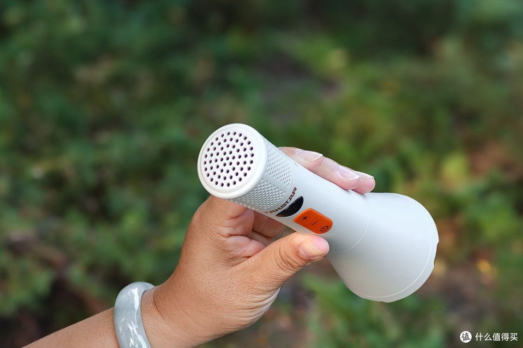 便携扩音:182g、8 小时、12W,得胜DA8演讲麦值得买吗?