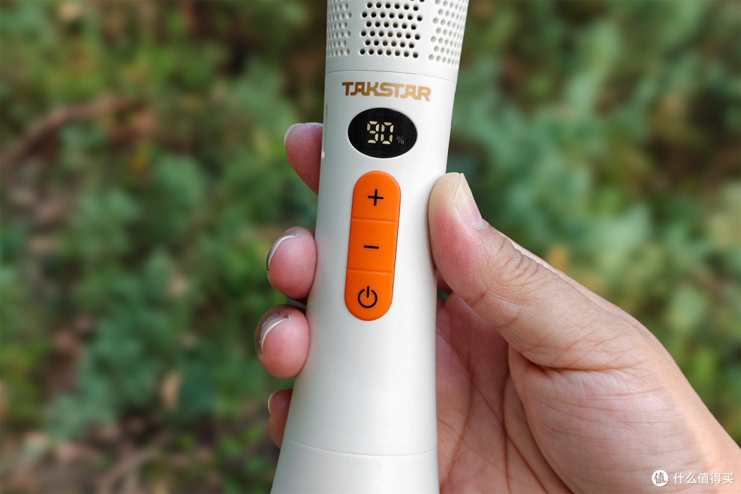 便携扩音:182g、8 小时、12W,得胜DA8演讲麦值得买吗?