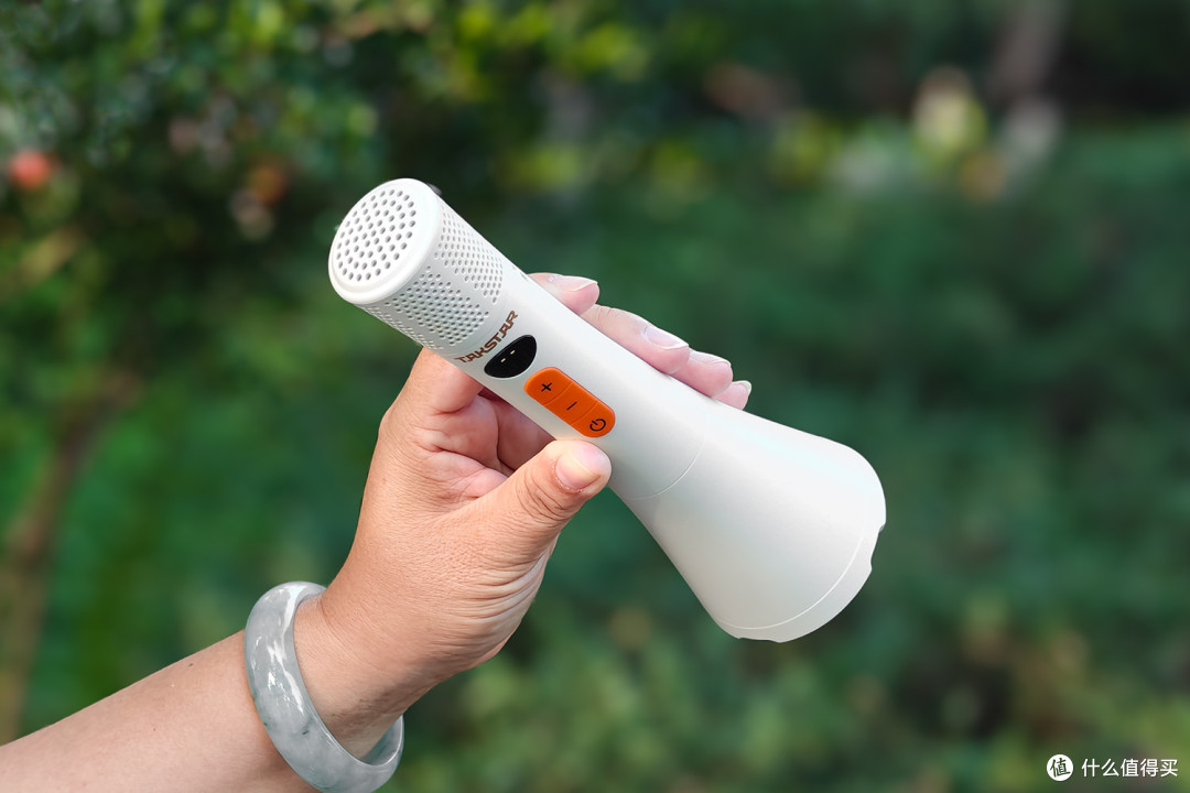 便携扩音:182g、8 小时、12W,得胜DA8演讲麦值得买吗?