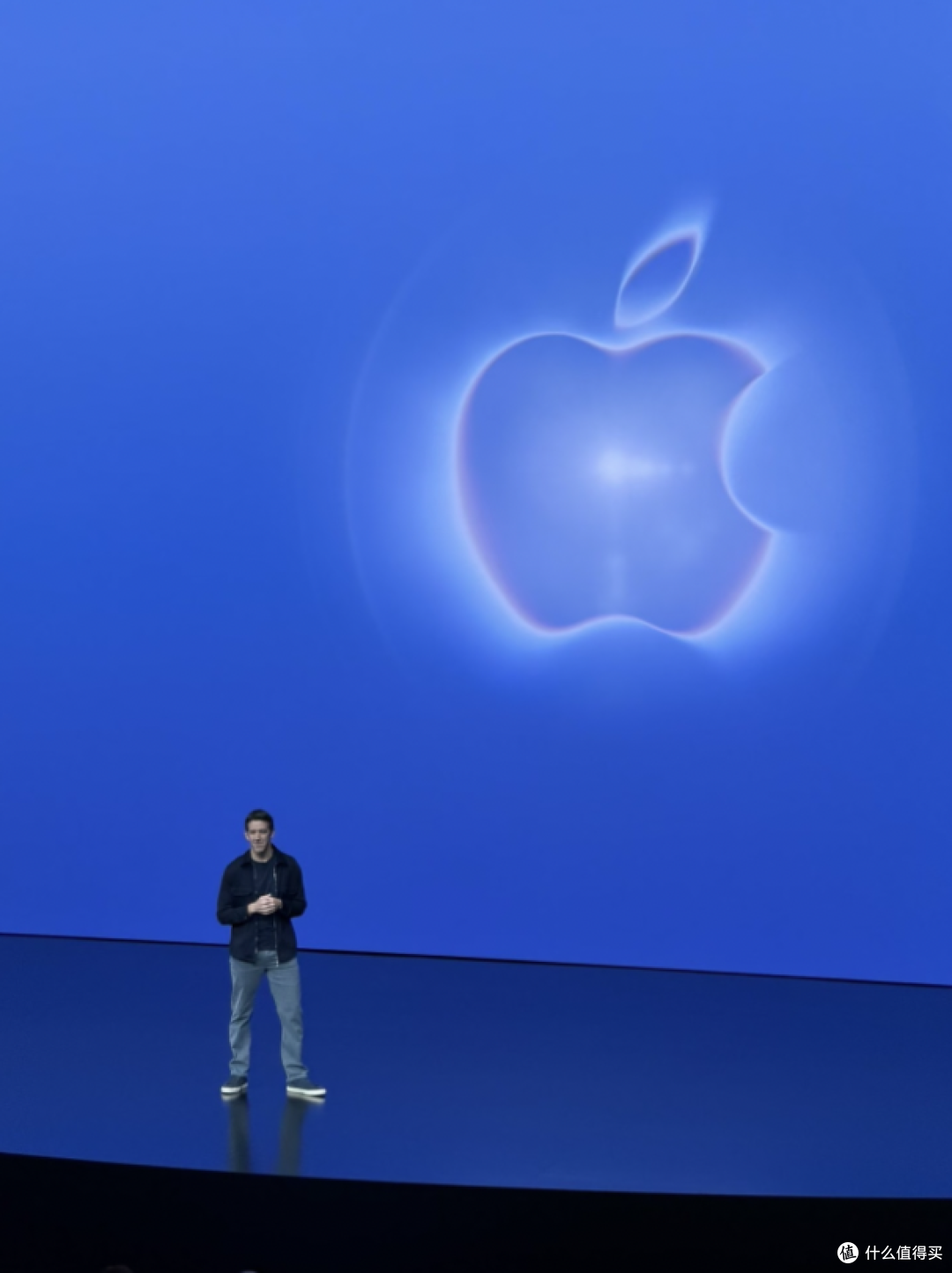 1万块买双没Logo的鞋？库克、苹果新CEO都在穿，杰尼亚的“XXX鞋”是智商税还是真香？