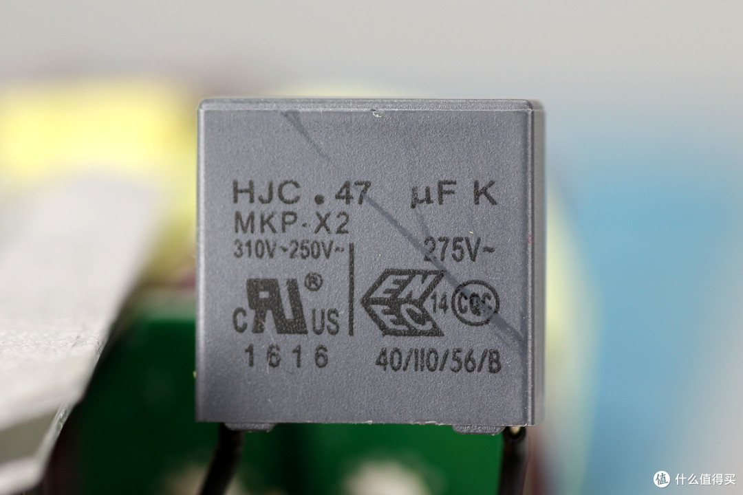 支持N+1冗余并联，光宝550W服务器电源拆解