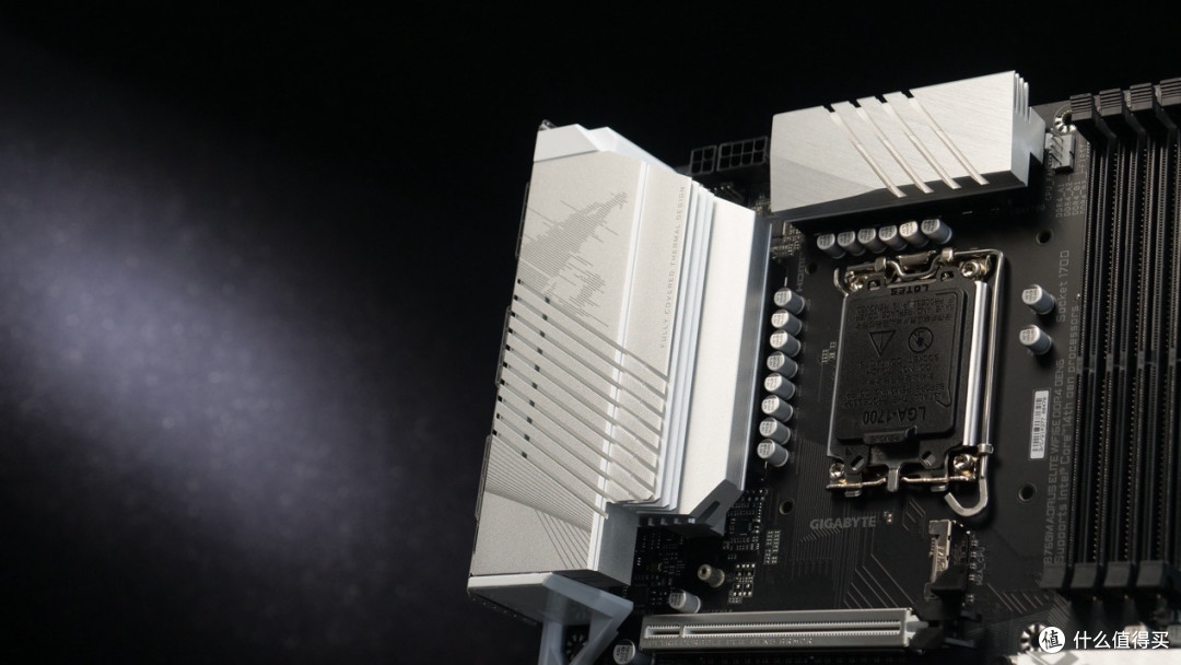 DDR4平台的高规格之选：技嘉B760M小雕GEN5主板评测