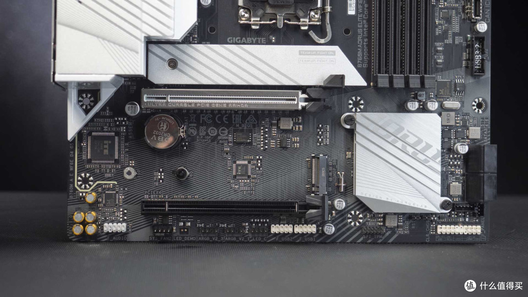 DDR4平台的高规格之选：技嘉B760M小雕GEN5主板评测