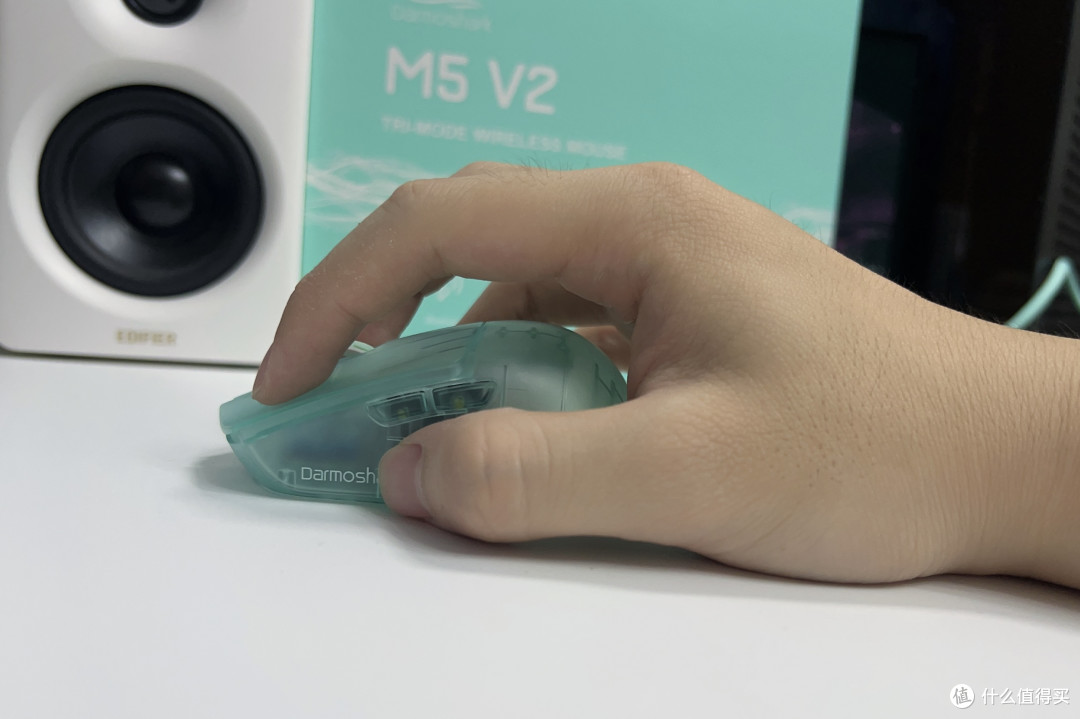 指握专武来了!36g极致轻量化!达摩鲨 M5 V2 体验报告