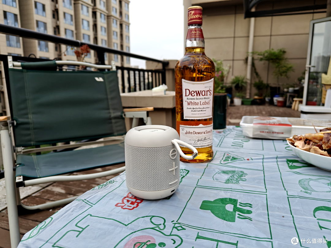 27小时续航+哈曼调音,百元奥睿科音动是今秋户外“最好的搭子”