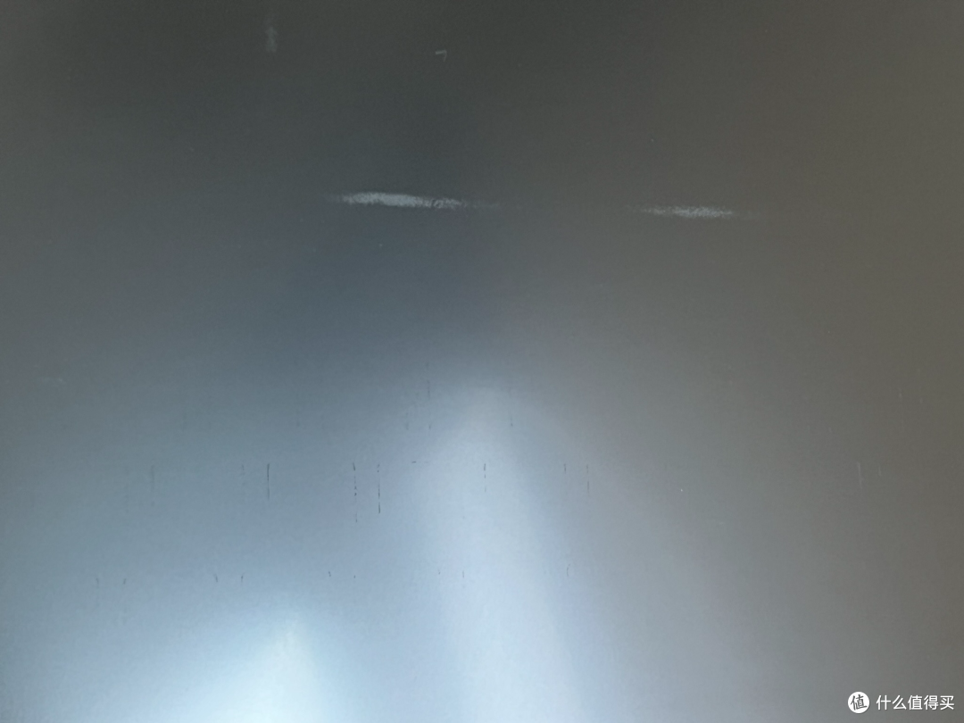 屏幕上的痕迹，先不用有机溶液处理了