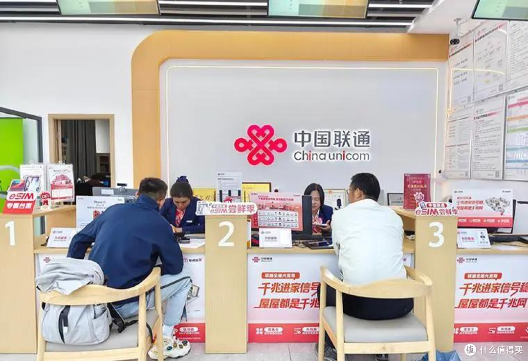 港版iPhone Duo没卡槽,水货商200万货砸手里,得物炒到49999