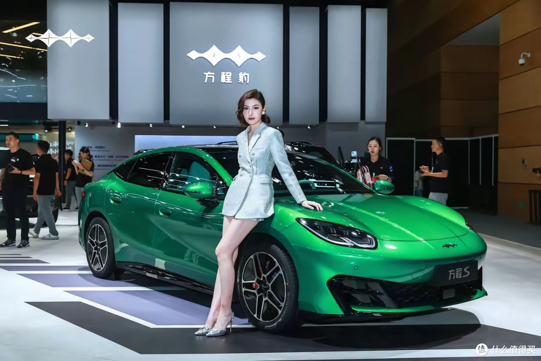18.99 万起!方程豹 S/S GT 登场,20 万纯电轿车市场迎来狠角色