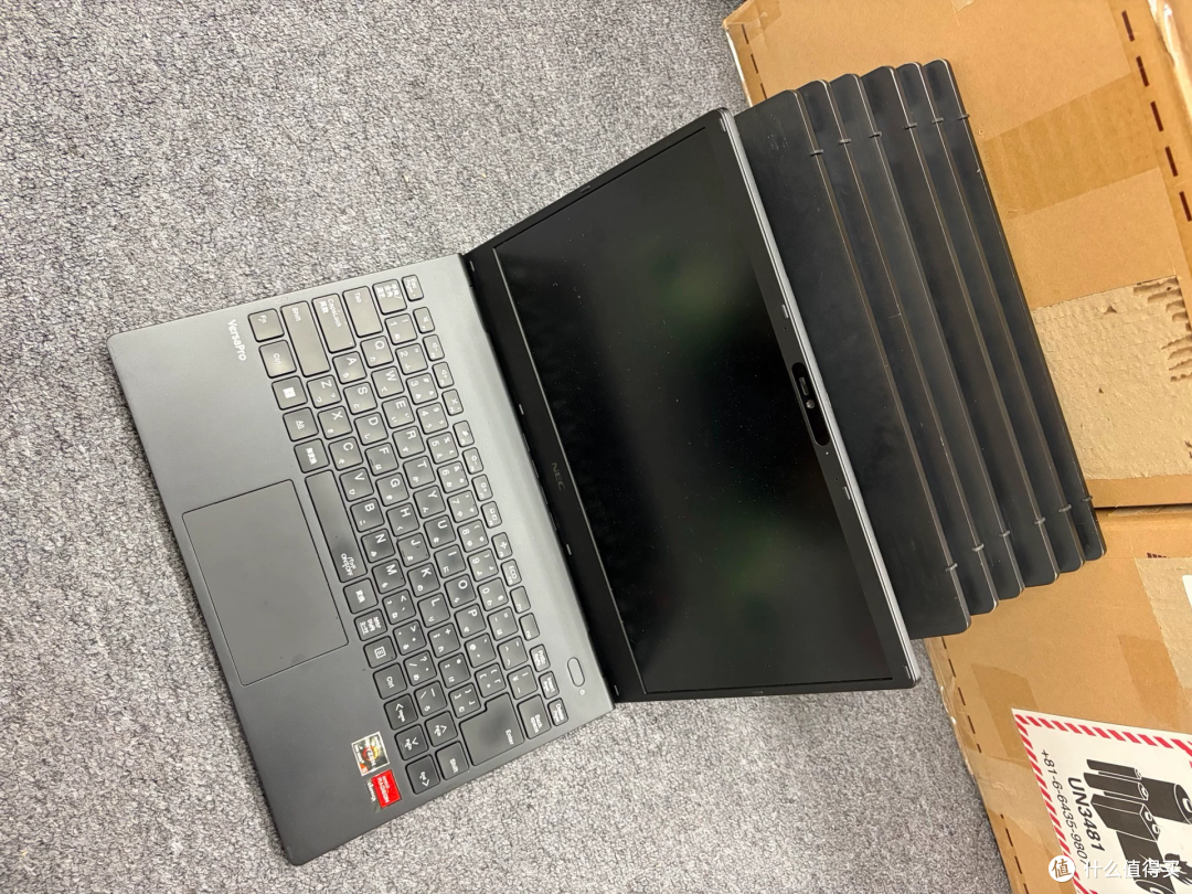 NEC VK54 13寸轻薄商务本,R5 5500U板载 16G 内存 准系统千元起