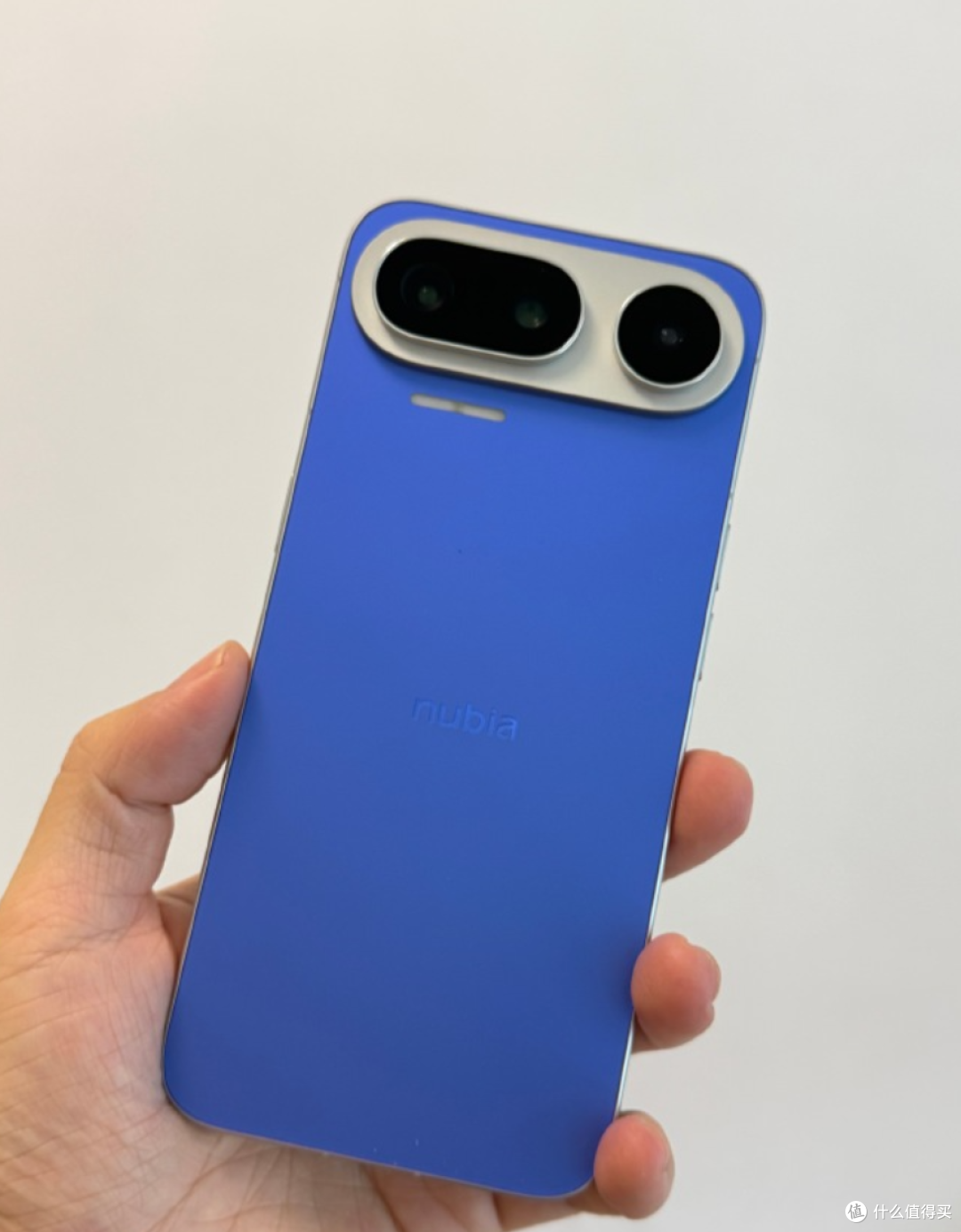 装个豆包就要卖5999?努比亚 NaviX Ultra,是创新还是营销噱头?