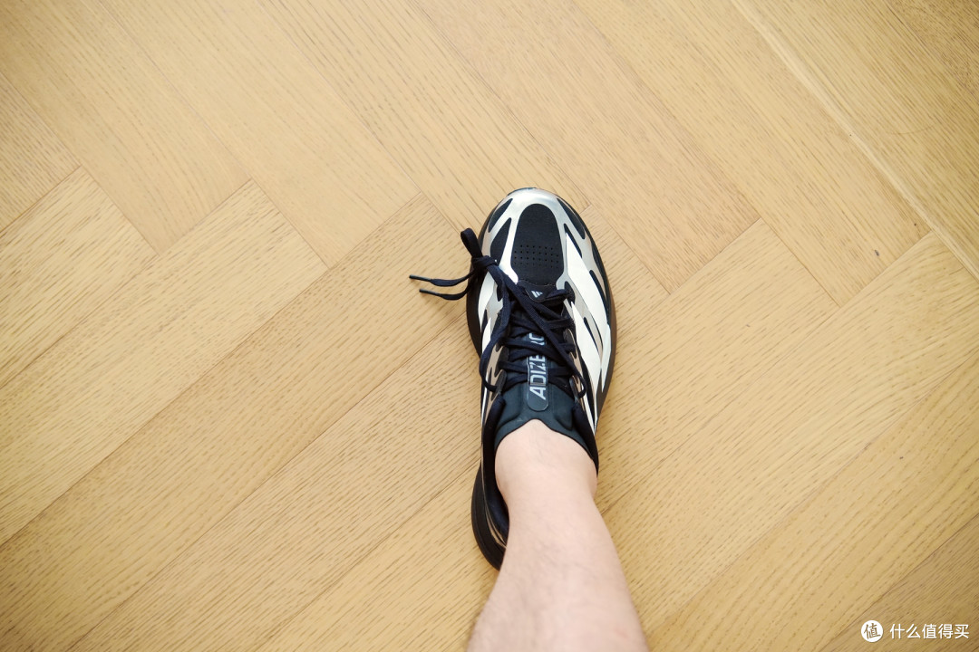 悦跑圈排第一的阿迪ADIZERO EVO跑鞋最大缺点改造,我只花了8.96元