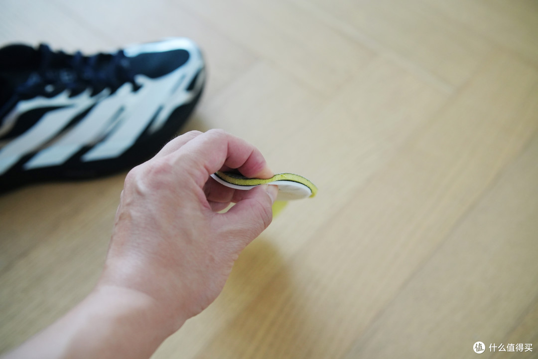 悦跑圈排第一的阿迪ADIZERO EVO跑鞋最大缺点改造,我只花了8.96元