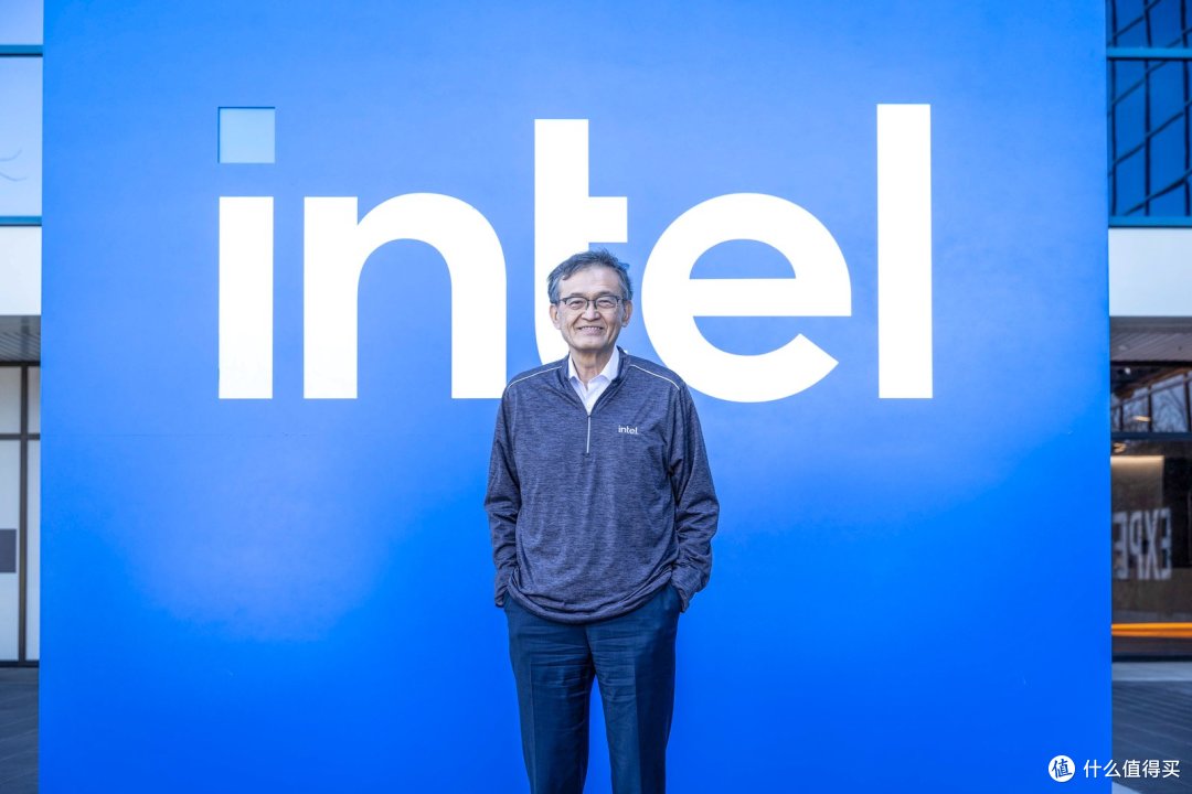 以为内存只是周期涨价,其实是 AI 把电脑预算买走了