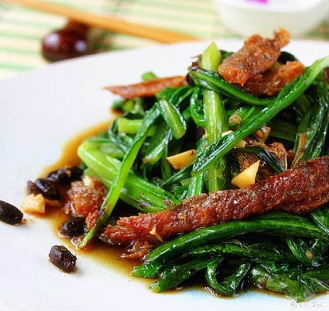 豆豉鲮鱼炒油麦菜：粤式家常里的下饭神菜