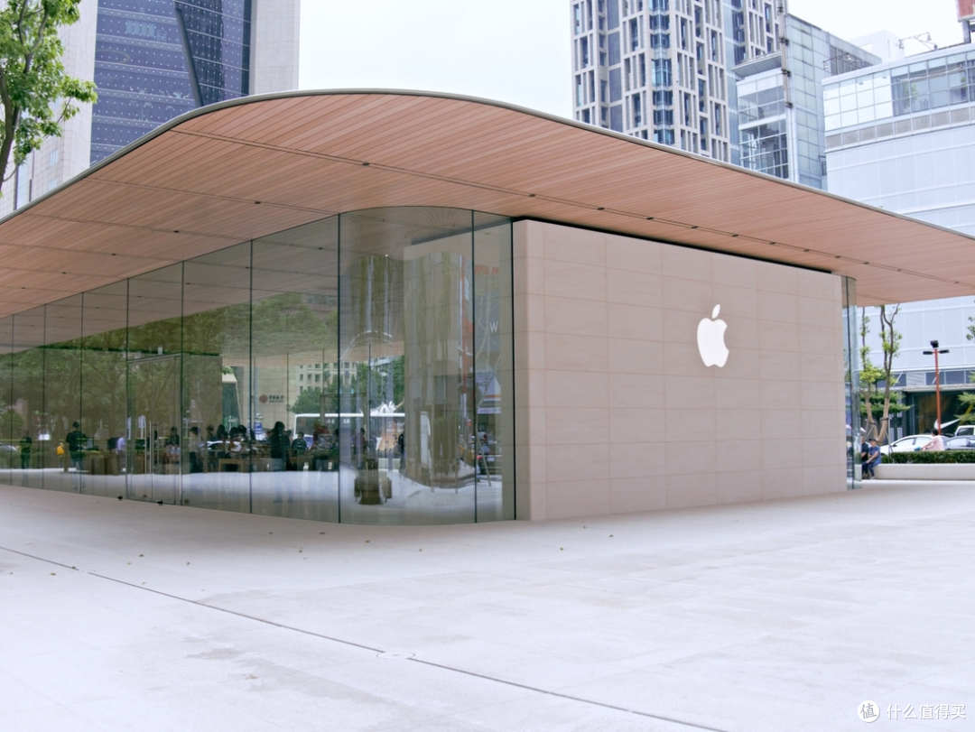 iPhone Duo顶配26499元,反掰闪屏,网友:两万六买台祖宗供着