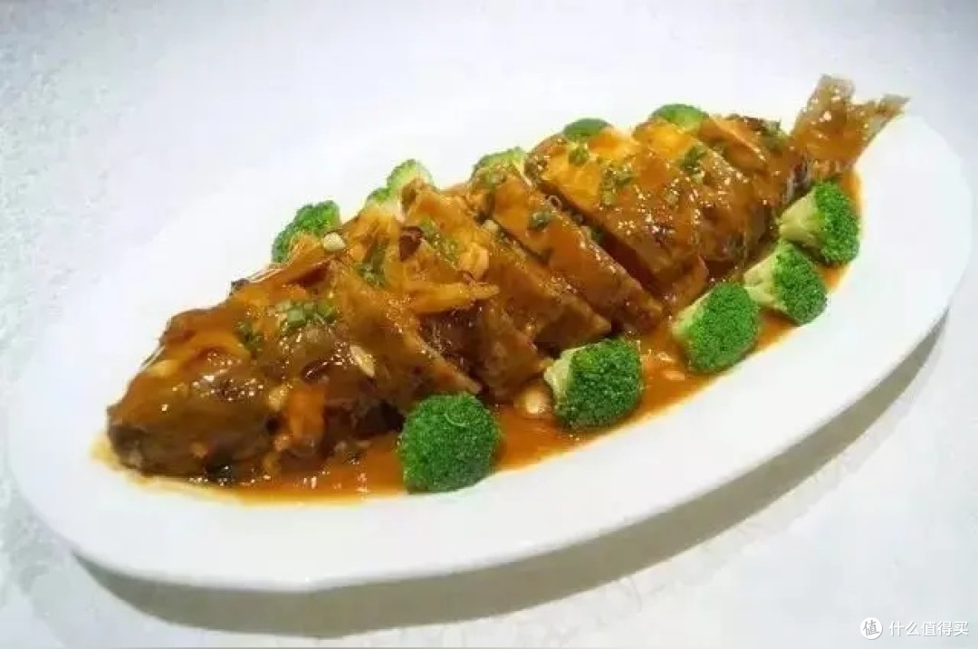 酿鲮鱼：顺德水乡藏在鱼皮里的功夫菜