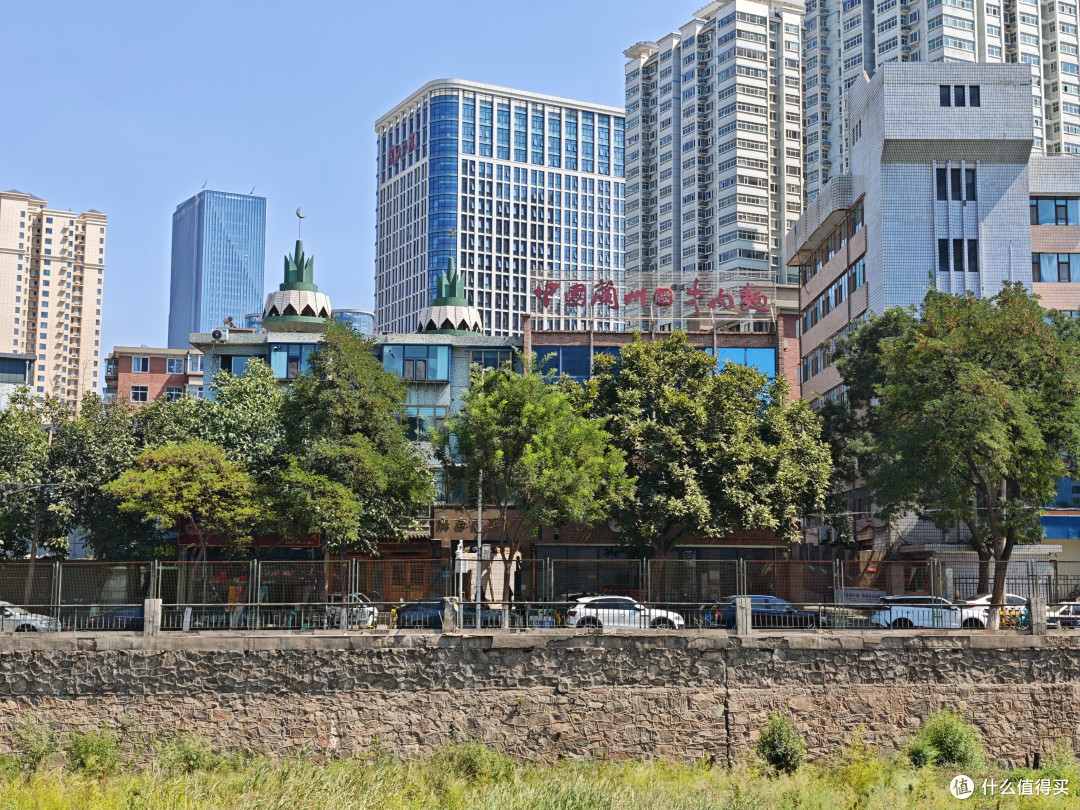 对面就是塔山半坡