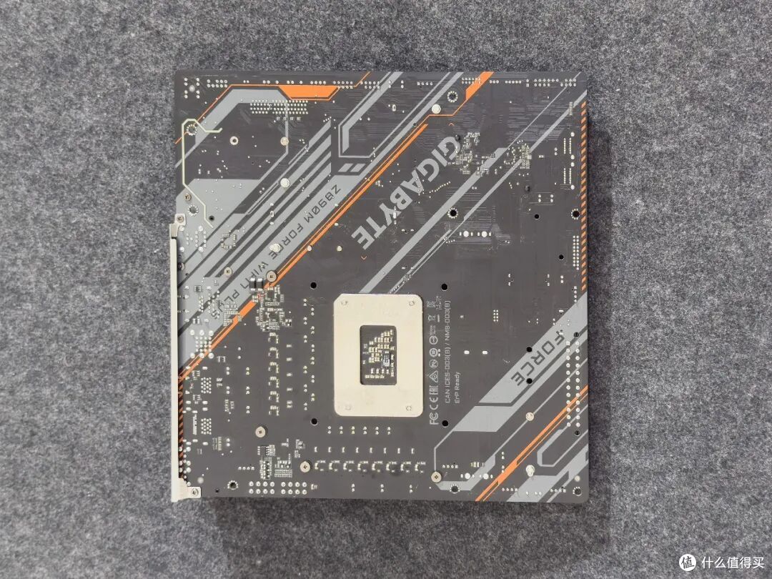 有了超频黑科技，单条内存也能爽玩游戏！技嘉Z890M战鹰DOU X装机