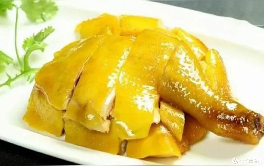 东江盐焗鸡：盐香锁鲜的客家经典