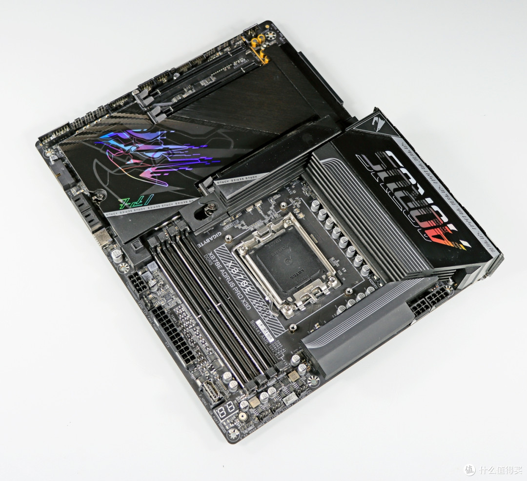 存储涨上天?别怕!用 9800X3D + 技嘉 X870E AORUS PRO X3D